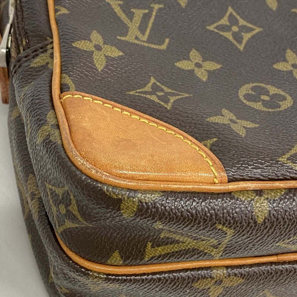 LOUIS VUITTON Brown Monogram Shoulder Bag - Picture 6 of 11